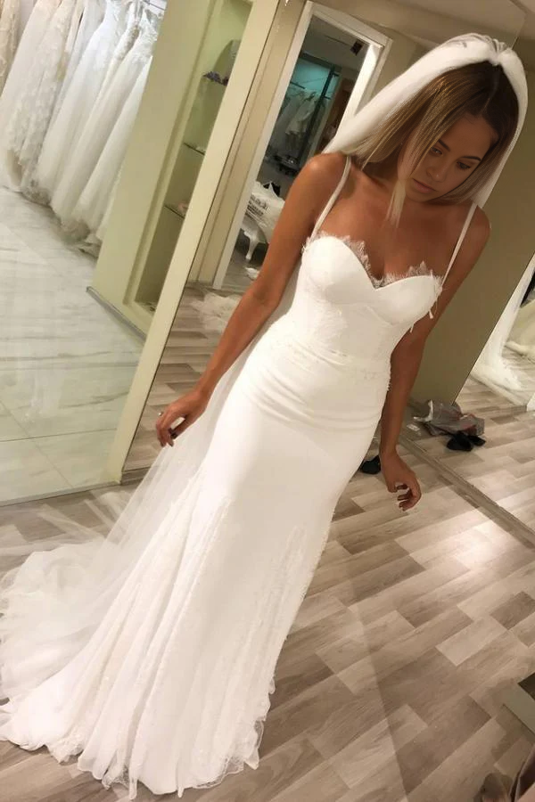 Vestidos de novia largos con escote corazón, corte sirena y tirantes finos